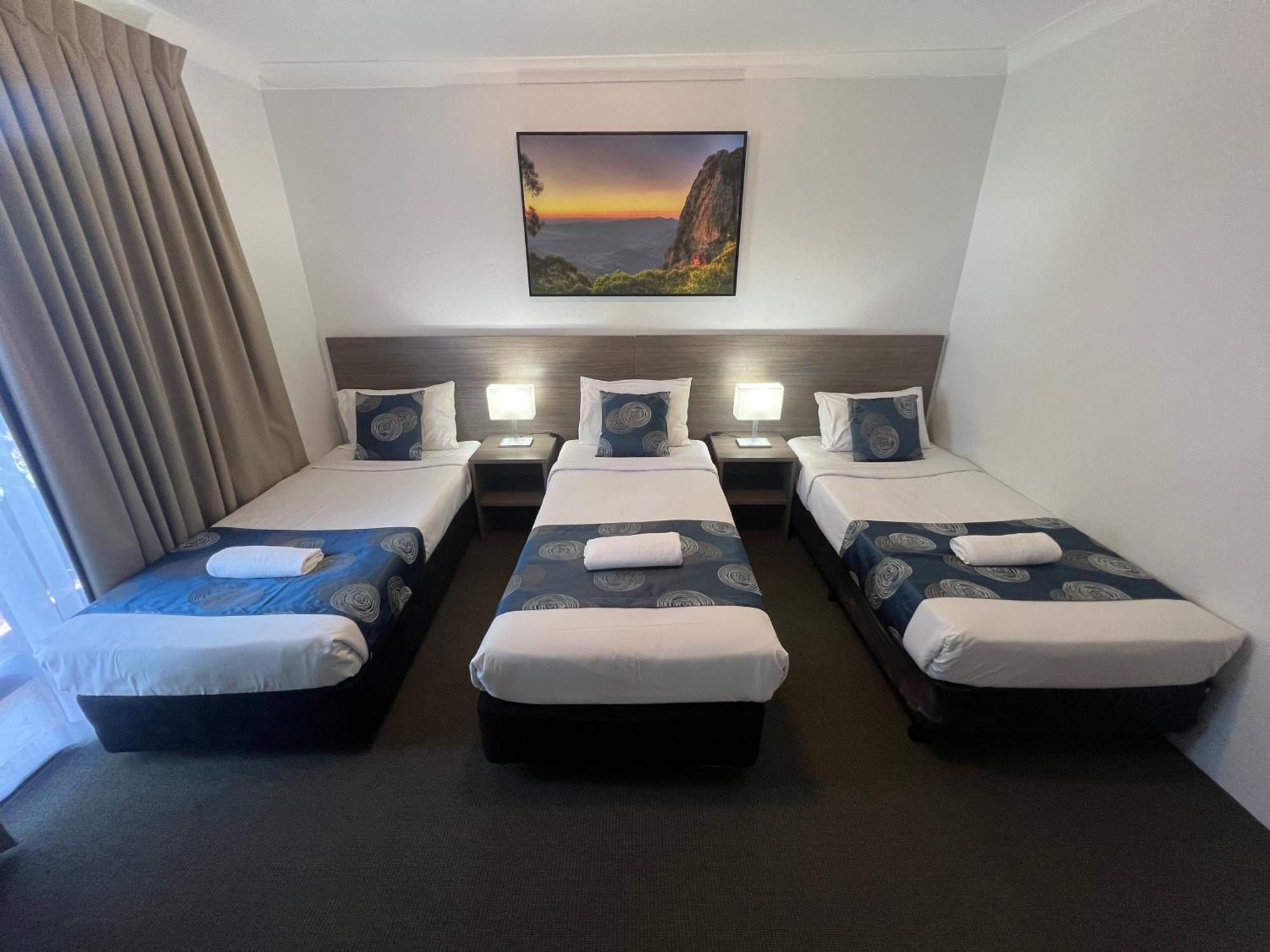 Adelong Motel Narrabri Extérieur photo